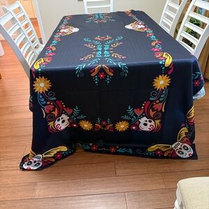 Dia De Los Muertos, Floral Skeleton table cloth